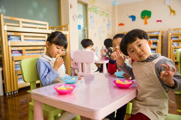 Emploi crèche à lyon : boostez votre carrière dans la petite enfance